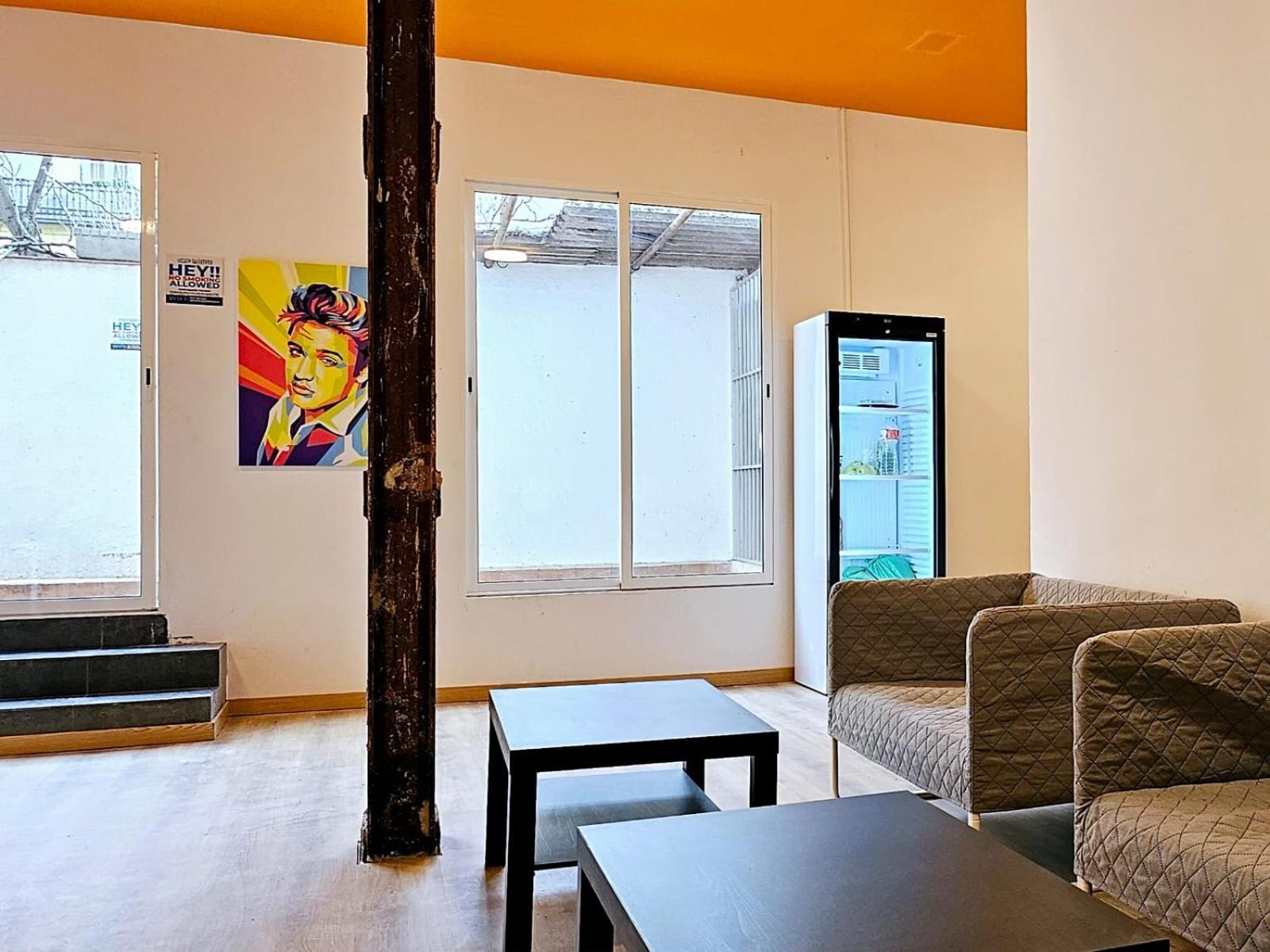 Arc House Pop Art Vandrehjem Madrid Eksteriør billede
